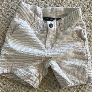 Never worn, Janie and Jack seersucker Beige Striped boys shorts size 5